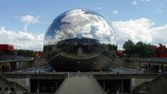 Paris buildings La Géode