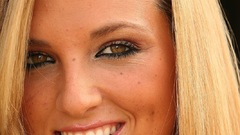 Photoshop close high airbrush ups Resolution