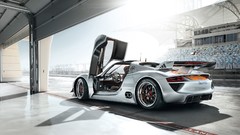 Porsche cars hybrid racing