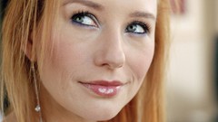 Portraits woman redheads green