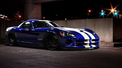 Racing dodge viper srt10 tuned