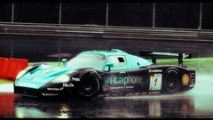 Rain racing cars Maserati MC12