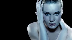 Rebecca Romijn blue eyes brunettes supermodels covering breasts 