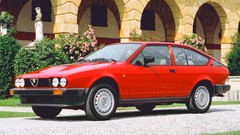 Red cars Alfa Romeo classic cars Alfa Romeo Alfetta Alfa Romeo 