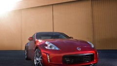 Red cars front nissan 370z MAGMA