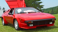 Red Lamborghini front 1985