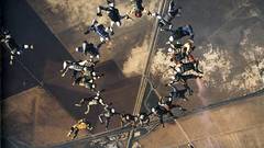 Ring live parachutists paratroopers