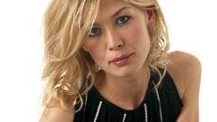 Rosamund Pike