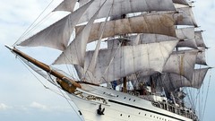 Sailing sailing boat