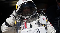 Salute Red Bull Felix Baumgartner stratos Red Bull Stratos
