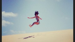 Sand jump Celebrity jumping Andreia Rodrigues main