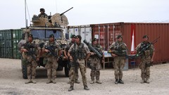 Sand War Guns dust fight soldiers military sweden patrol 