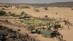 Sand War Helicopters Army Garden soldiers French military 