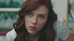 Scarlett Johansson blue eyes