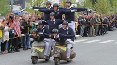 Scooters Vespa Tricks