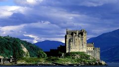 Scotland castle loch eilean donan duich