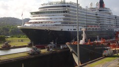 Ships cruise ship Queen Victoria