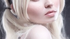 Shoulders blondes deviantart babydoll suckerpunch 