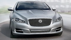Silver cars sentinel Jaguar XJ