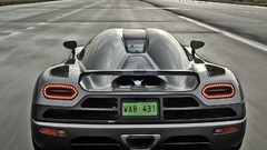 Silver koenigsegg agera