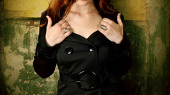 Simone simons