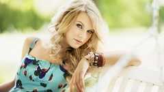 Singers blondes woman taylor