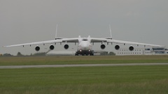 Sized cargo airplanes Op