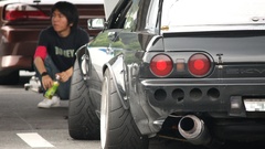 Skylines cars Nissan back