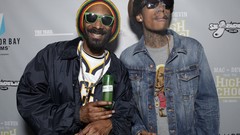 Smoke snoop dogg wiz khalifa Cameron Jibril Thomaz Calvin 