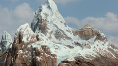Snow mountain everest