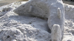 Snow sculpt fish Art