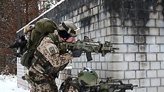 Snow winter wall weapons Guns Army soldiers military German 