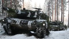 Snow winter War Army military Leopards camouflage German tracks 