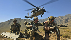 Soldiers Army blackhawk training