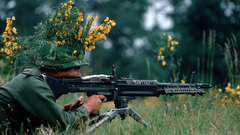 Soldiers machine gun Army