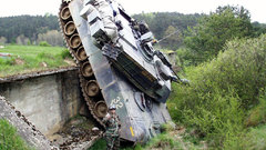 Soldiers military Abrams fail