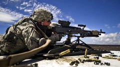 Soldiers military M240 Elcan Optical Technologies 7 62x51mm