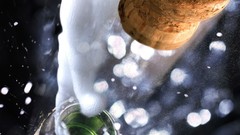 Spray Champagne toast corks