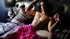 Spread legs beds towels