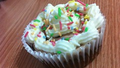 Sprinkles icing vanilla cupcakes