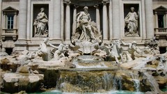 Statues artwork fontana di