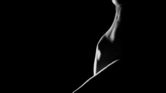 Stomach grayscale hips