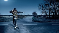 Streets night moon dance