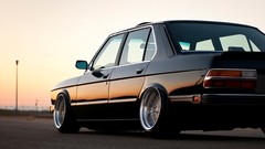 Summer BMW stance dope BMW E28