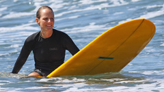 Surfing Helen hunt Sport