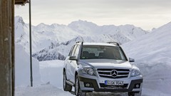 SUV front angle view Mercedes-Benz GLK-Class