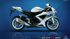 Suzuki GSX-R600 motorbikes