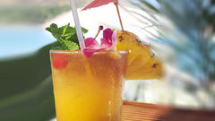 Tail maitai drinks food