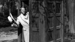 Tardis Doctor Who Peter