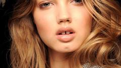 Teeth Lindsay Wixson